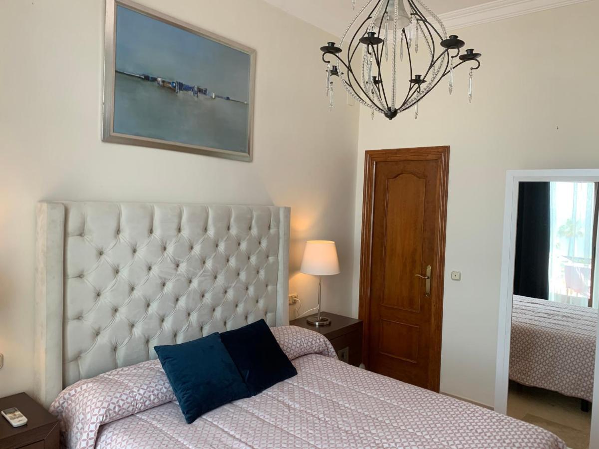 Mansion Beachfront - With Sea Views Sitio de Calahonda